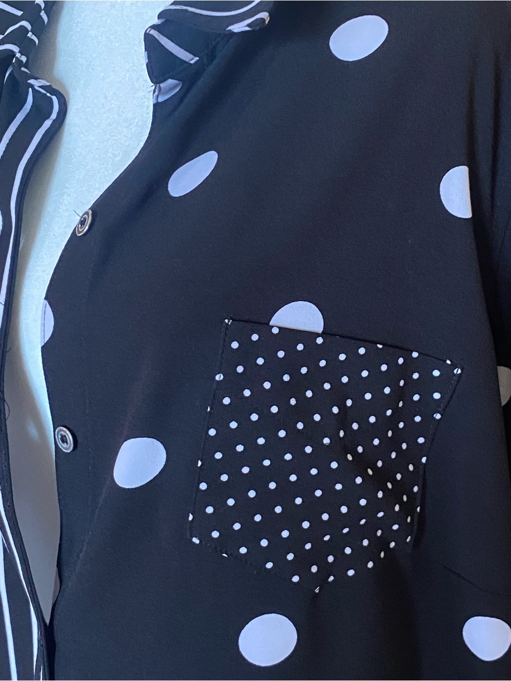 Women’s Black and White Mixed-Pattern Button-Up Top - Picture 2 of 7